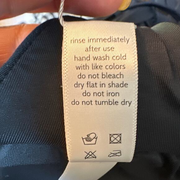 Andie Swim The Scala Top Strapless Bandeau in Black Size XS NWT - Picture 9 of 11